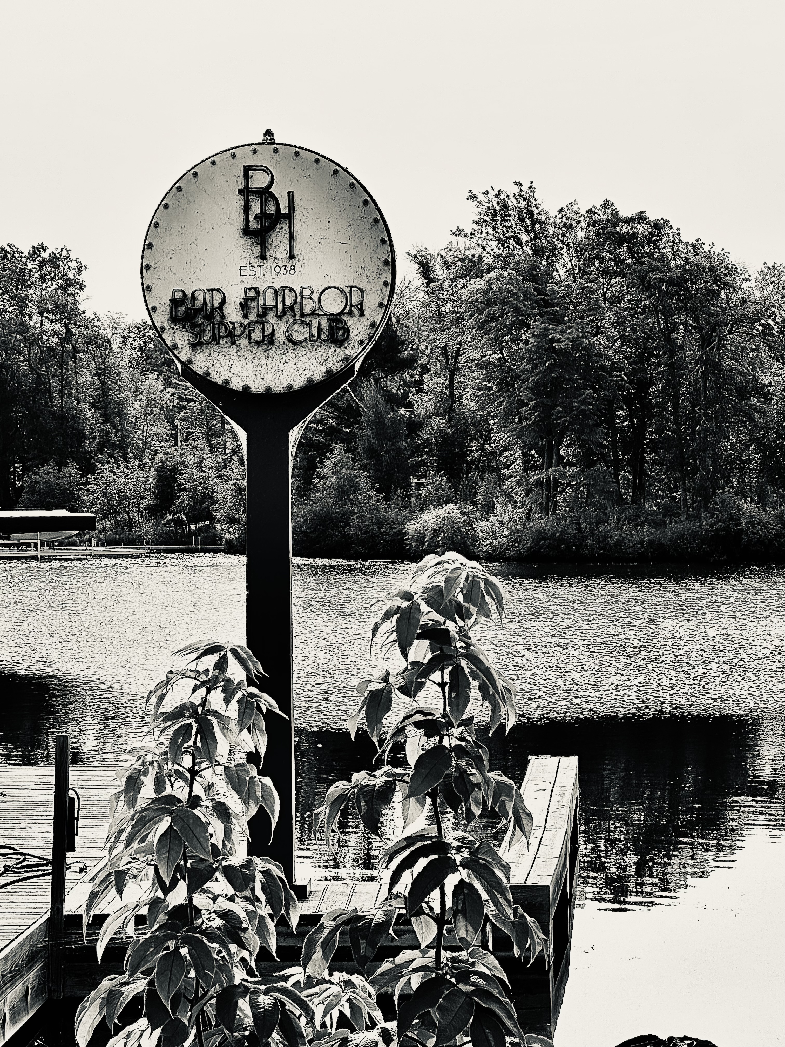 Looking For A Sign – Classic Boats | Woody Boater